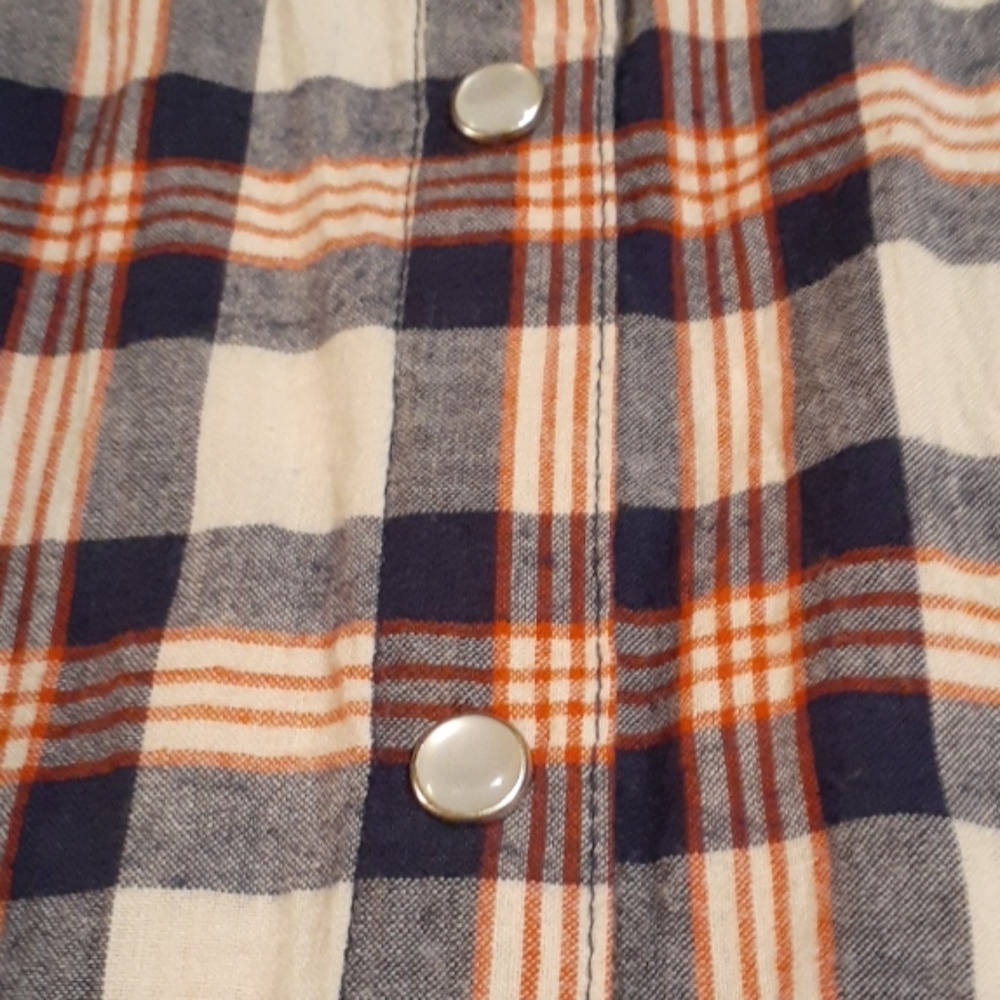 Button up Shirt - Picture 3 of 3